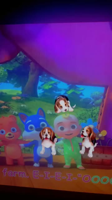 Preview for a Spotlight video that uses the Cute Beagle Puppies Lens