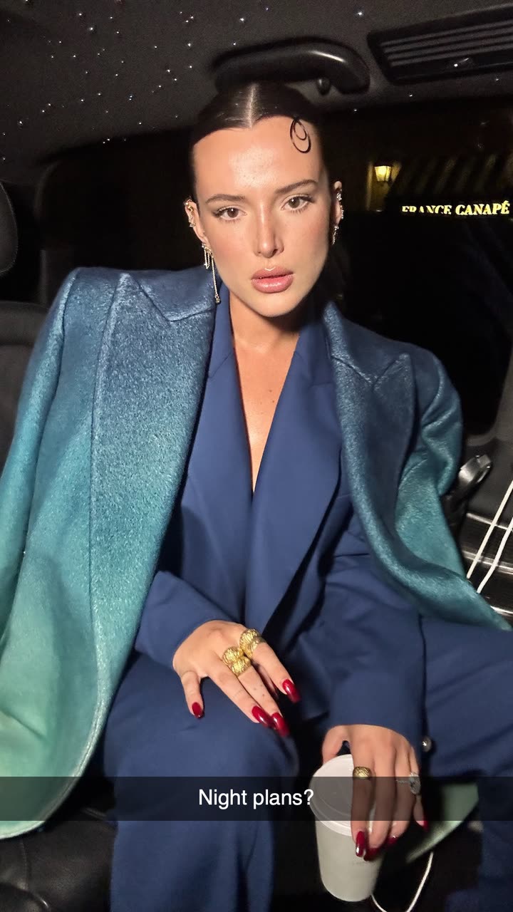 محتوى سناب شات لـ Bella Thorne