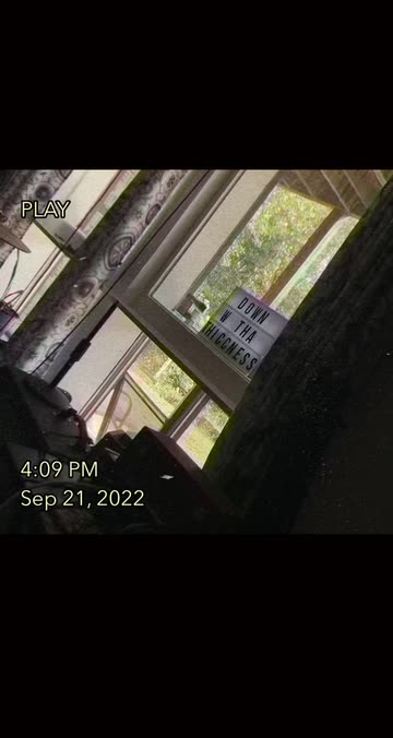Preview for a Spotlight video that uses the Vintage2 Lens