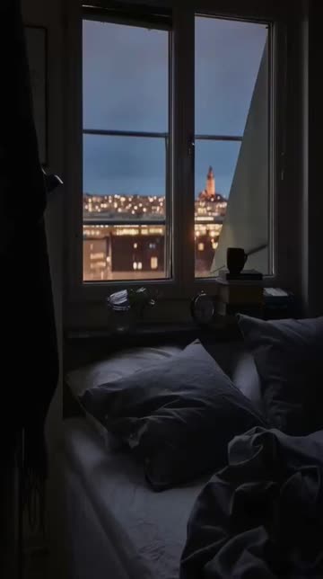 Preview for a Spotlight video that uses the Room View Lens