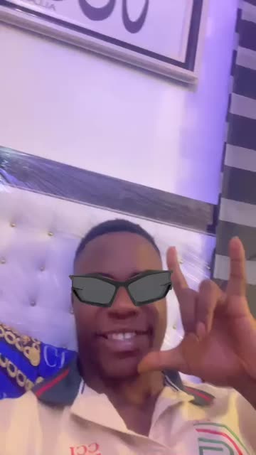 Preview for a Spotlight video that uses the BALENCIAGA SHADES Lens