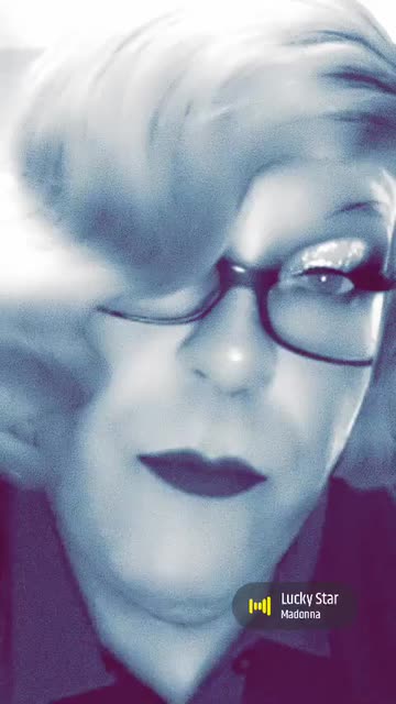 Preview for a Spotlight video that uses the Old Hollywood Glam Lens