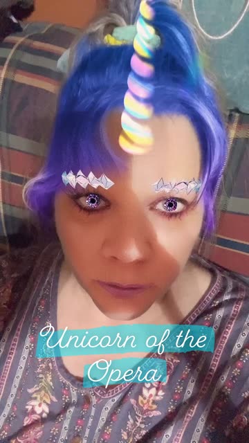 Preview for a Spotlight video that uses the Unicorn Vibes Lens
