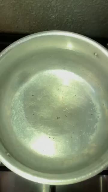 Preview for a Spotlight video that uses the space face Lens
