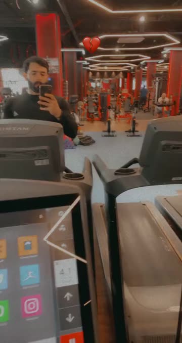 Preview for a Spotlight video that uses the Broken Heart Lens