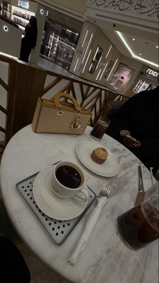 ‏﮼بيسووو 🥀 Spotlight #fapchati4