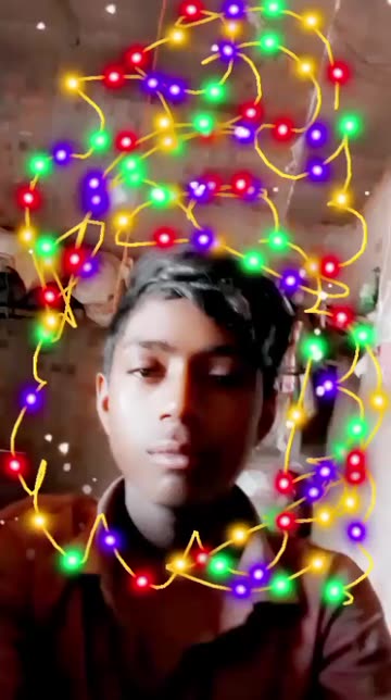 Preview for a Spotlight video that uses the Hanging Garland Lens