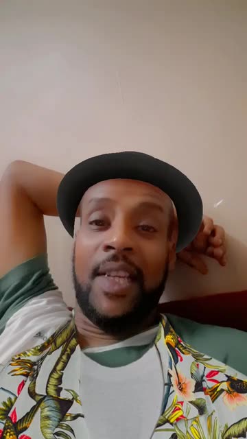 Preview for a Spotlight video that uses the Pork Pie Hat Lens