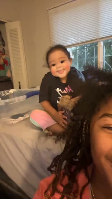 Preview for a Spotlight video that uses the Big-Eyed Kid  Lens
