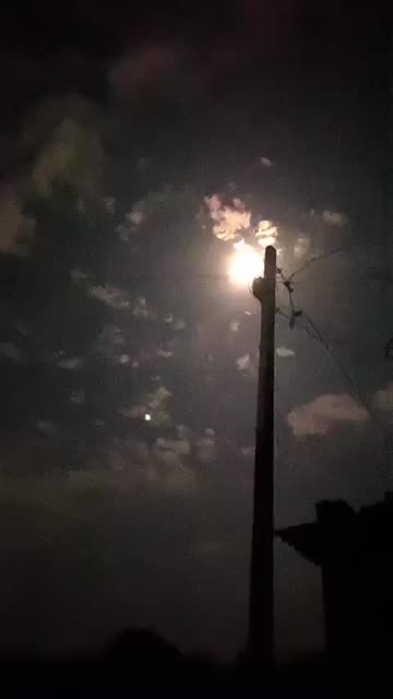 Preview for a Spotlight video that uses the Lightning Sky Lens