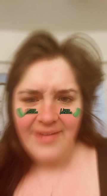 Preview for a Spotlight video that uses the i love pickles Lens