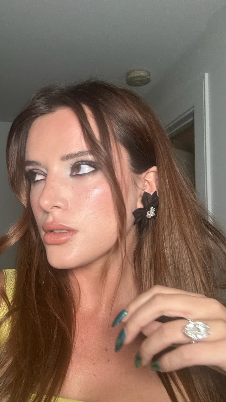 محتوى سناب شات لـ Bella Thorne