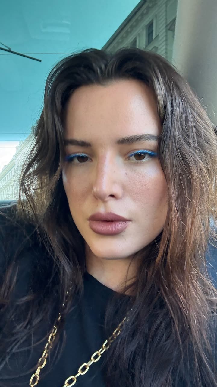 محتوى سناب شات لـ Bella Thorne