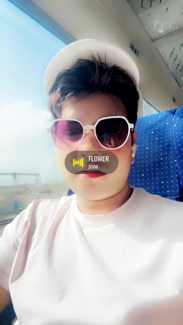 Preview for a Spotlight video that uses the Sun Light x Sunny Lens