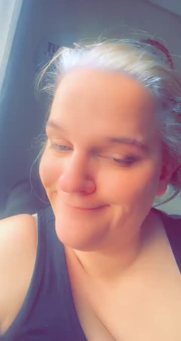 Preview for a Spotlight video that uses the color Hair Lens