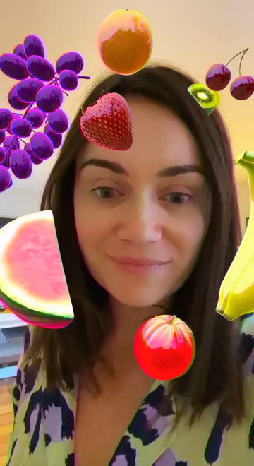Preview for a Spotlight video that uses the FRUITY Lens