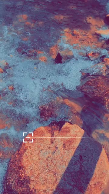 Preview for a Spotlight video that uses the Blur Mood Lens
