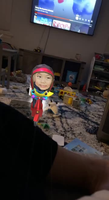 Preview for a Spotlight video that uses the Pizza Delivery Lens