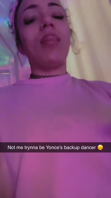 Preview for a Spotlight video that uses the clear skin Lens