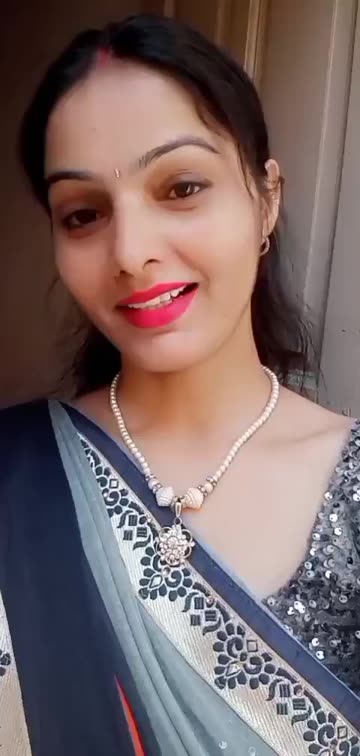 Preview for a Spotlight video that uses the Redlips Lens