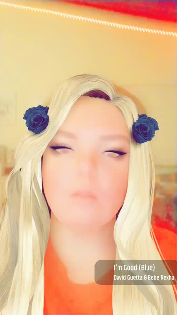 Preview for a Spotlight video that uses the Gothic Blonde Lens