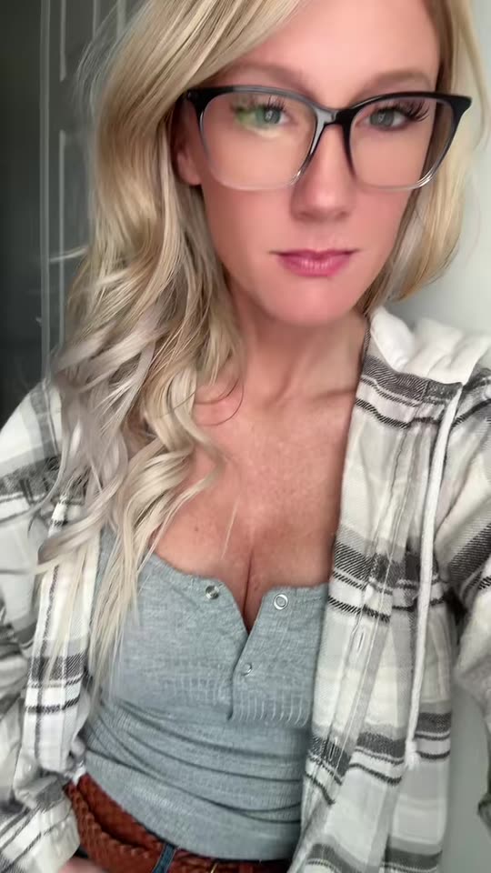 ohheyitsvanah