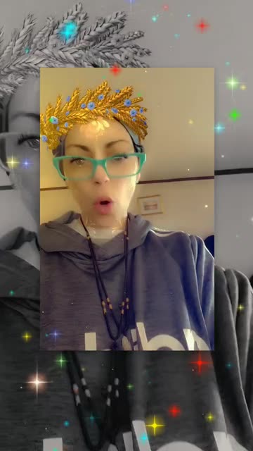 Preview for a Spotlight video that uses the Ukrainian Flower Crown Lens