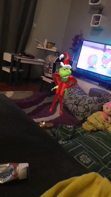 Preview for a Spotlight video that uses the YASSIFIED GRINCH Lens