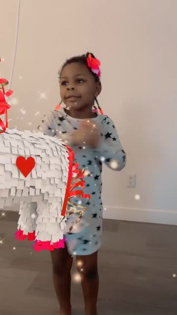 Preview for a Spotlight video that uses the Lovely Unicorn Piñata Lens
