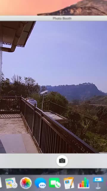 Preview for a Spotlight video that uses the Macbook hearts Lens
