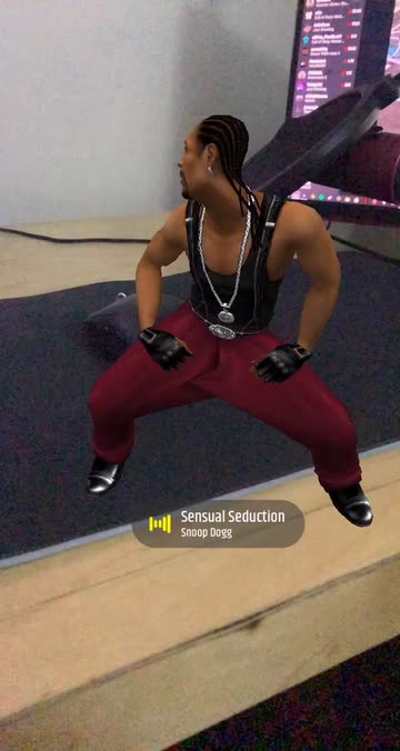 Preview for a Spotlight video that uses the Snoop Dogg Twerk Lens