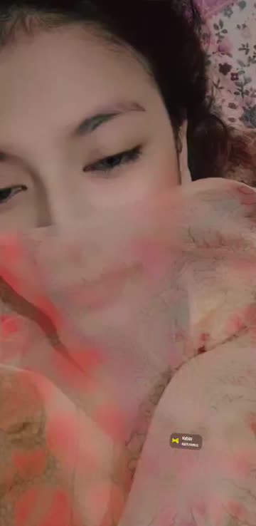 Preview for a Spotlight video that uses the Pink Lips Blush Lens