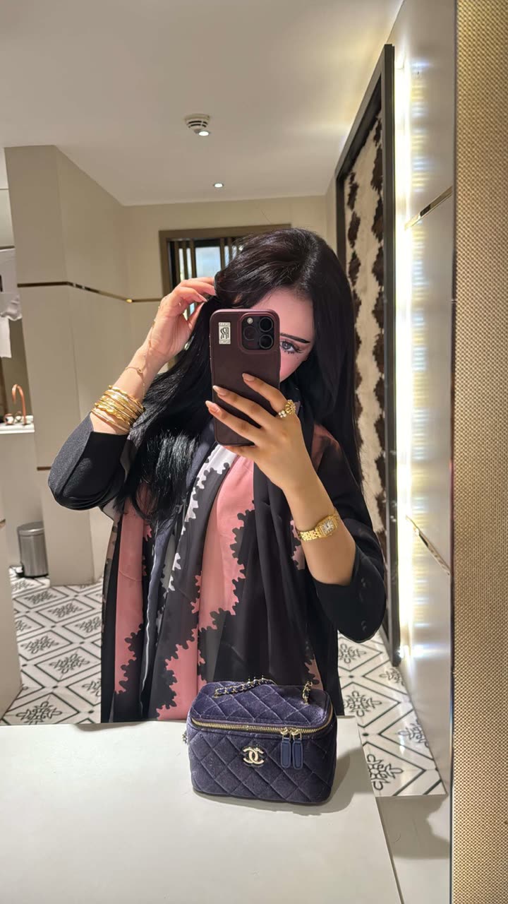 محتوى سناب شات لـ ام قمّر🍒.