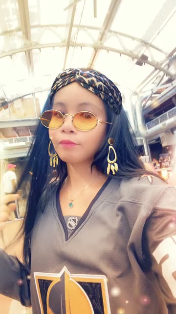 Preview for a Spotlight video that uses the Leopard Headband Lens