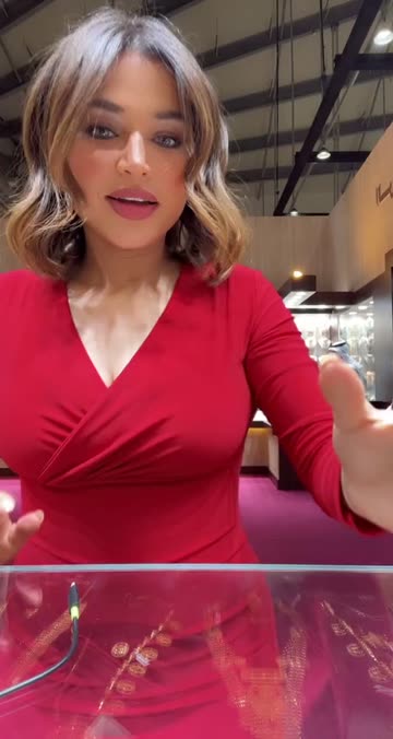 Preview for a Spotlight video that uses the NOHA Lens