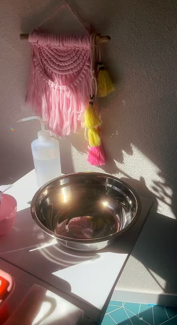 Preview for a Spotlight video that uses the indie kid Lens