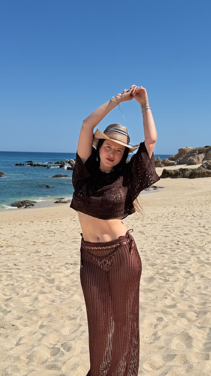 محتوى سناب شات لـ Bella Thorne