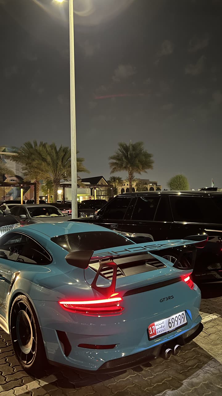 محتوى سناب شات لـ mń