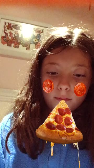 Preview for a Spotlight video that uses the Cheesy Pizza Lens