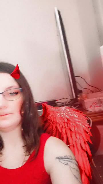 Preview for a Spotlight video that uses the Cute Horns Costume Lens