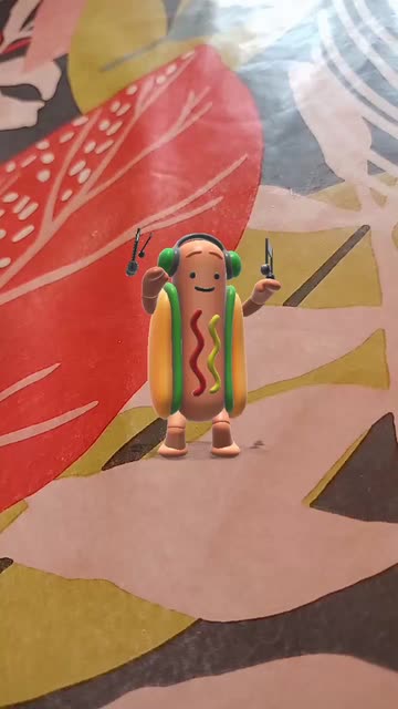 Preview for a Spotlight video that uses the Dancing Hot dogðŸŒ­ Lens