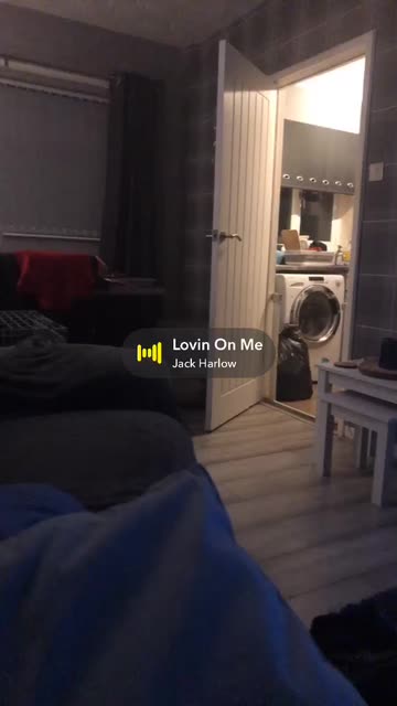 Preview for a Spotlight video that uses the Speechless Lens