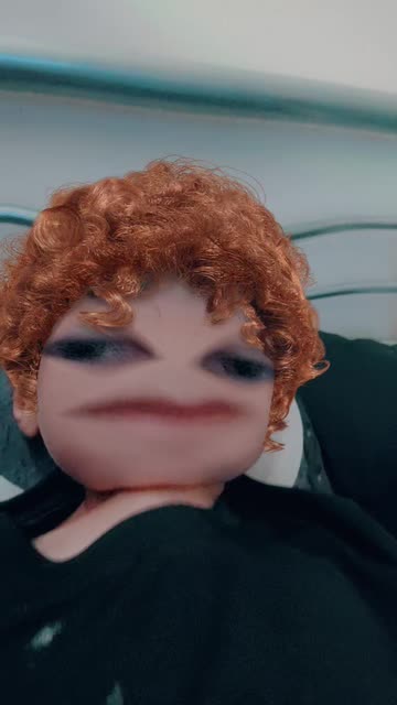 Preview for a Spotlight video that uses the Hairy Morph Lens