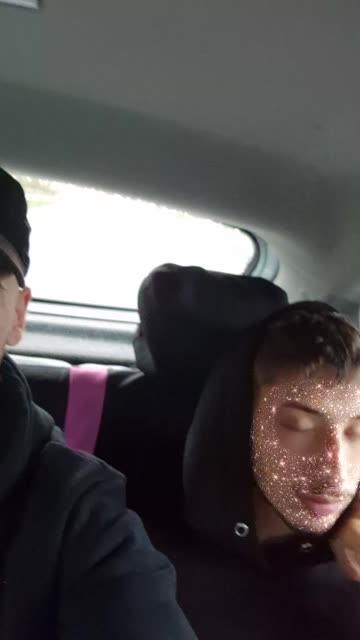 Preview for a Spotlight video that uses the sparkle Lens