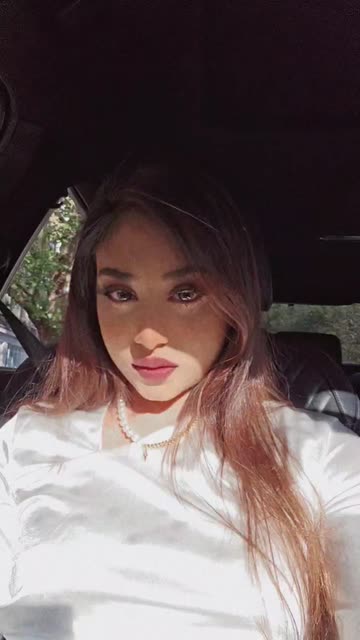 Preview for a Spotlight video that uses the Adory Lens