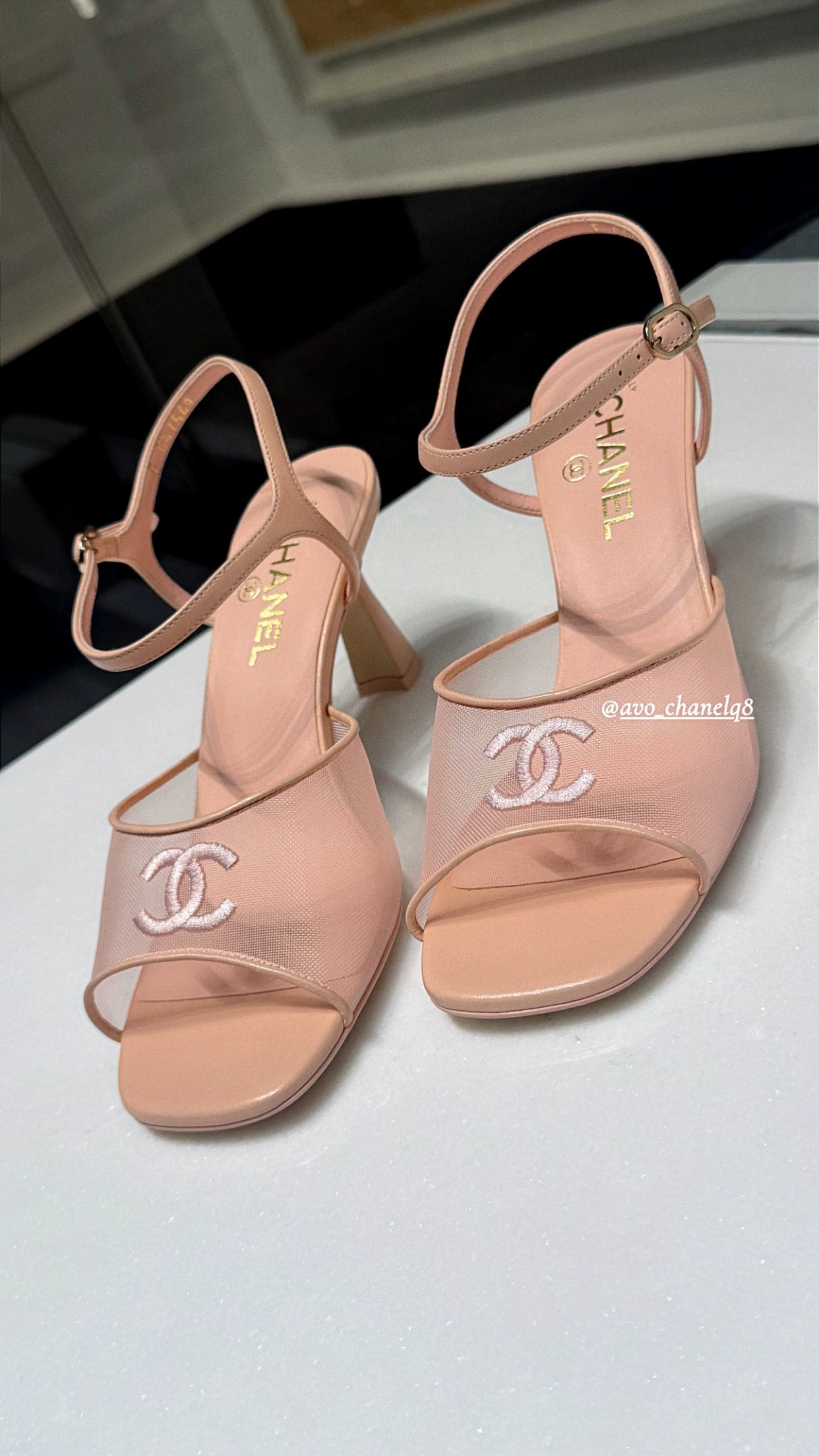 Avo Chanelq8's Stunning Chanel Sandals Unboxing & Style Details