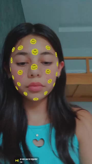 Preview for a Spotlight video that uses the yellow smiles Lens