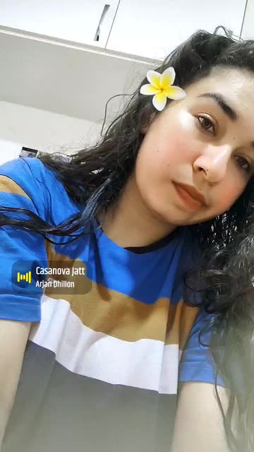 Preview for a Spotlight video that uses the Frangipani Flower Lens