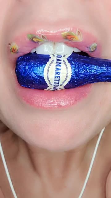 satisfying_lips