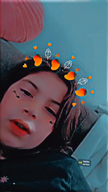 Preview for a Spotlight video that uses the Fruity Mood Lens